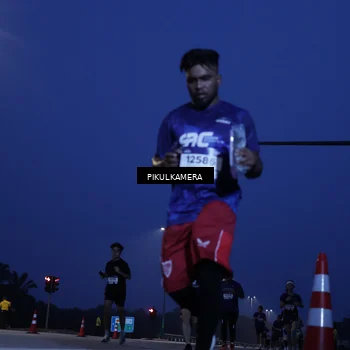 Runner Photo 7314573