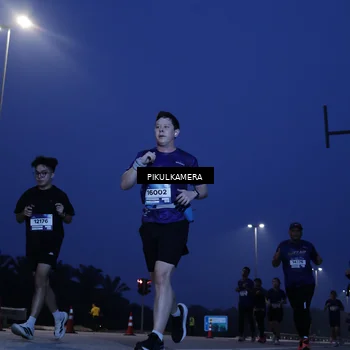 Runner Photo 7314636