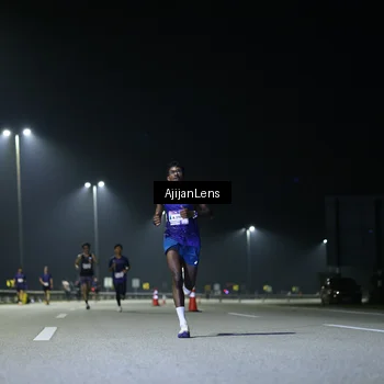 Runner Photo 7315003
