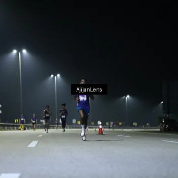 Runner Photo 7315011