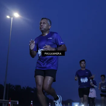 Runner Photo 7315015