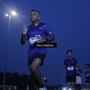 Runner Photo 7315041