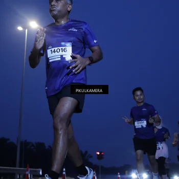 Runner Photo 7315055