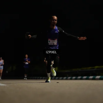 Runner Photo 7315390