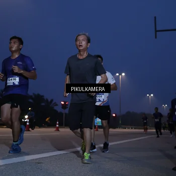 Runner Photo 7315437
