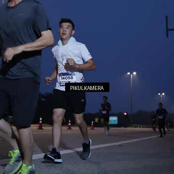 Runner Photo 7315455