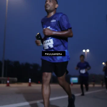 Runner Photo 7315475