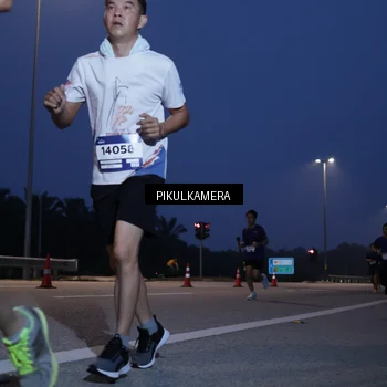 Runner Photo 7315519