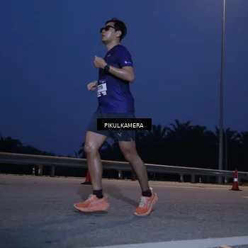 Runner Photo 7315591