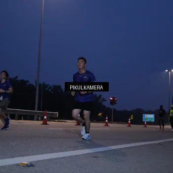 Runner Photo 7315753