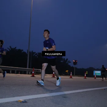 Runner Photo 7315828