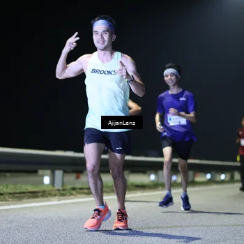 Runner Photo 7315830