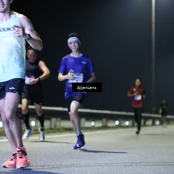 Runner Photo 7315840