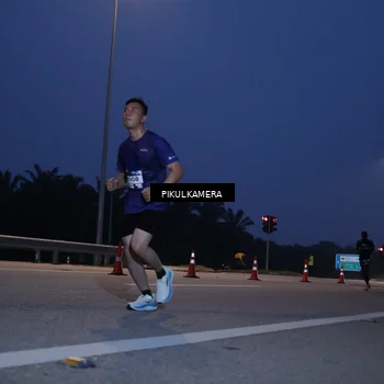Runner Photo 7315901