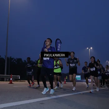 Runner Photo 7315932