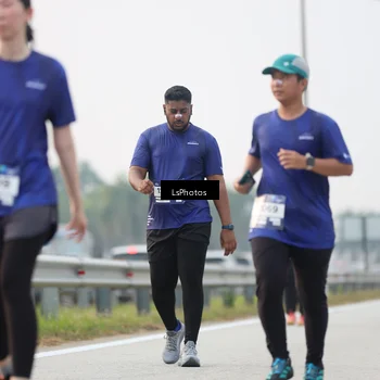 Runner Photo 7316073
