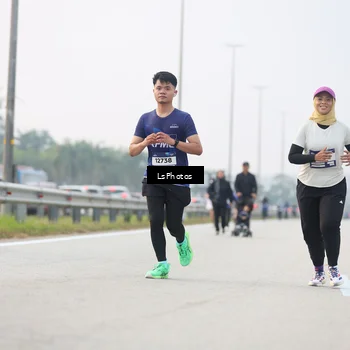 Runner Photo 7316199