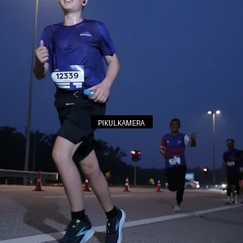 Runner Photo 7316228