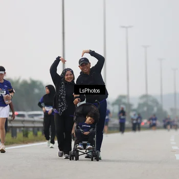 Runner Photo 7316243