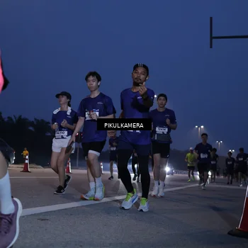 Runner Photo 7316373