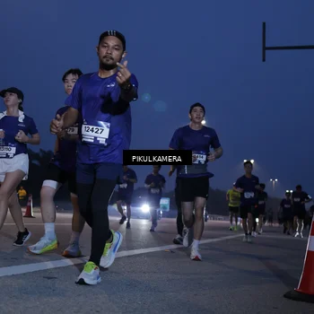 Runner Photo 7316469