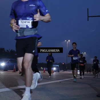 Runner Photo 7316477
