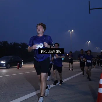Runner Photo 7316537