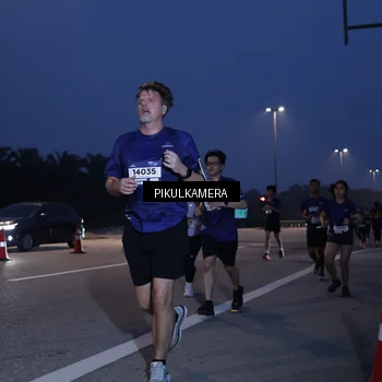 Runner Photo 7316555
