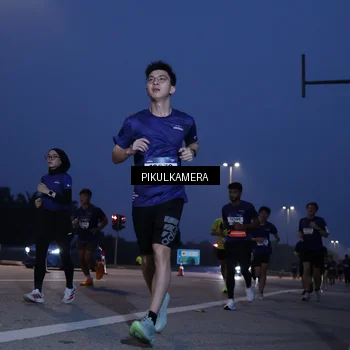 Runner Photo 7316572