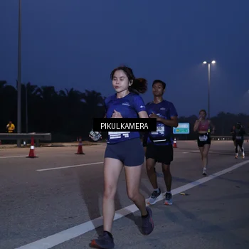 Runner Photo 7316715