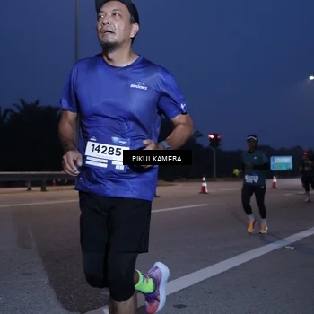 Runner Photo 7316763