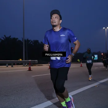 Runner Photo 7316789