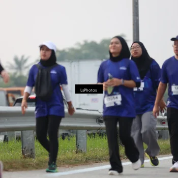 Runner Photo 7316797
