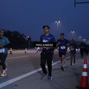 Runner Photo 7316806