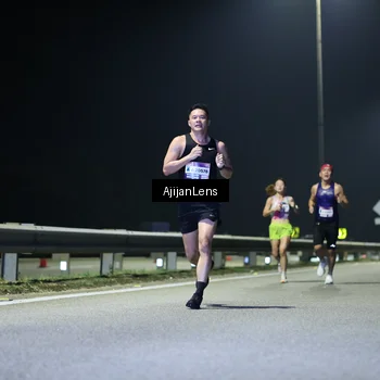 Runner Photo 7316840