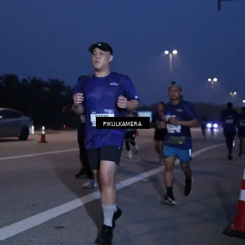 Runner Photo 7316856
