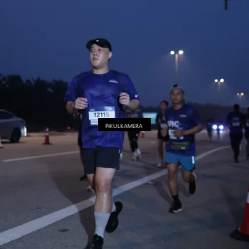 Runner Photo 7316872