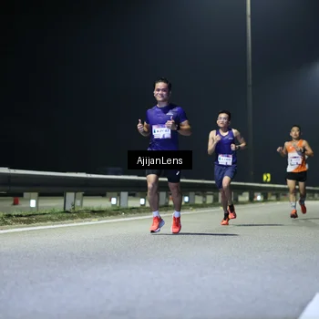 Runner Photo 7316896