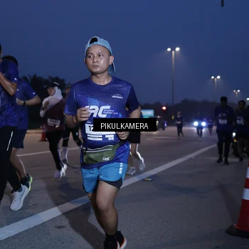 Runner Photo 7316898