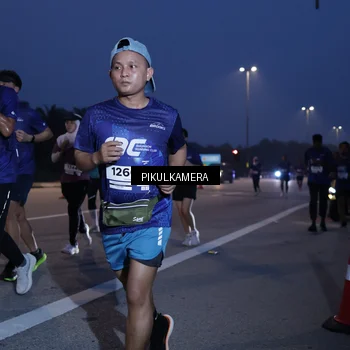 Runner Photo 7316900