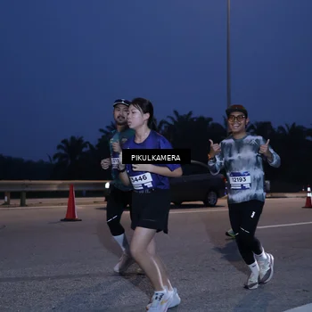 Runner Photo 7317002
