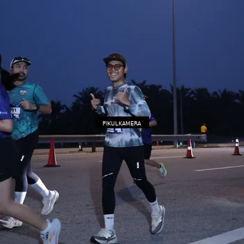 Runner Photo 7317003