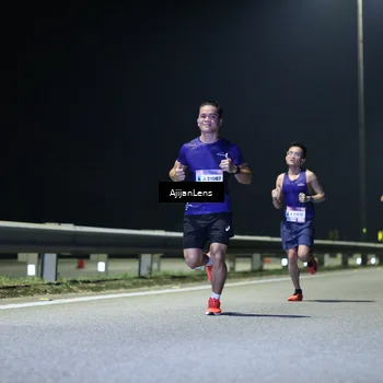 Runner Photo 7317017