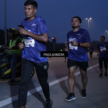 Runner Photo 7317024