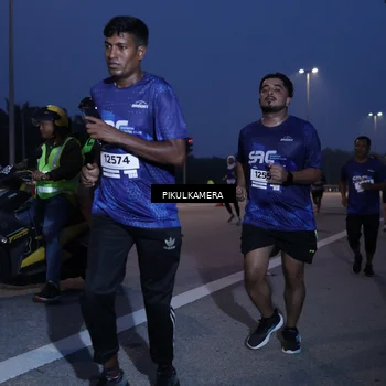 Runner Photo 7317042