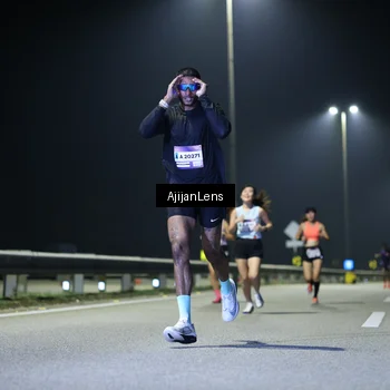 Runner Photo 7317105
