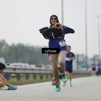 Runner Photo 7317236