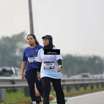 Runner Photo 7317335