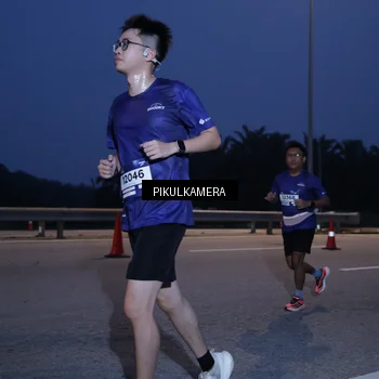 Runner Photo 7317406