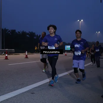 Runner Photo 7317551